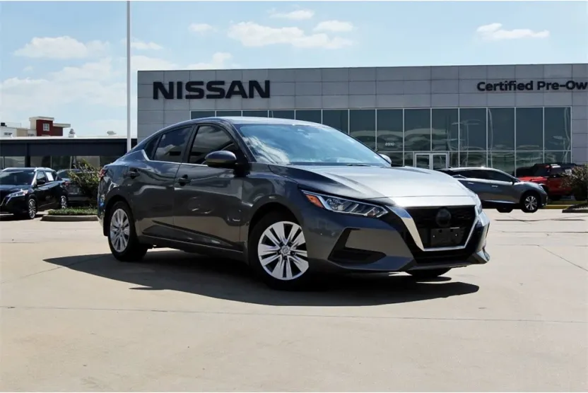 2021 Nissan Sentra S photo 1