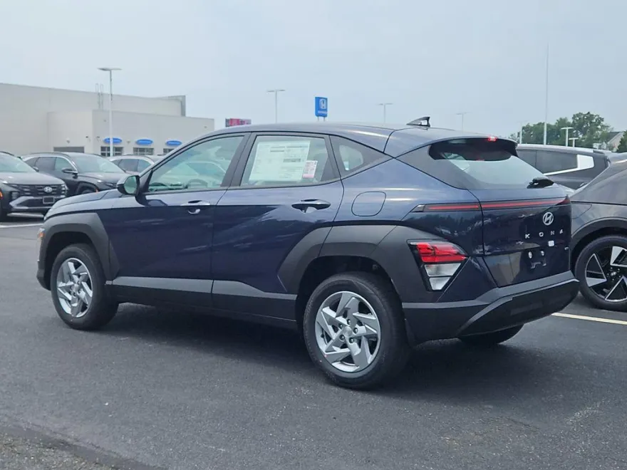 2026 Hyundai Kona SE photo 1