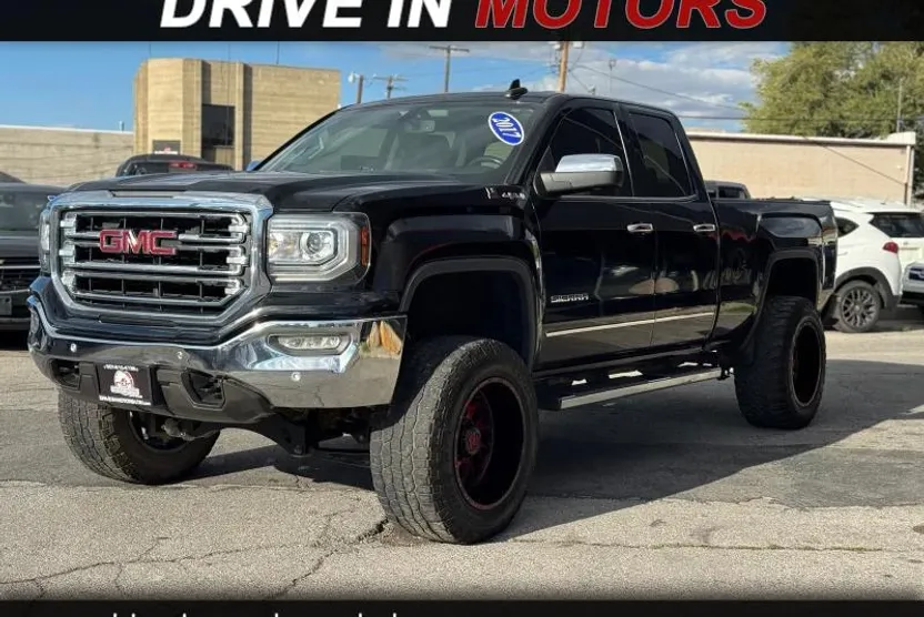 2017 Gmc Sierra 1500 SLT photo 1