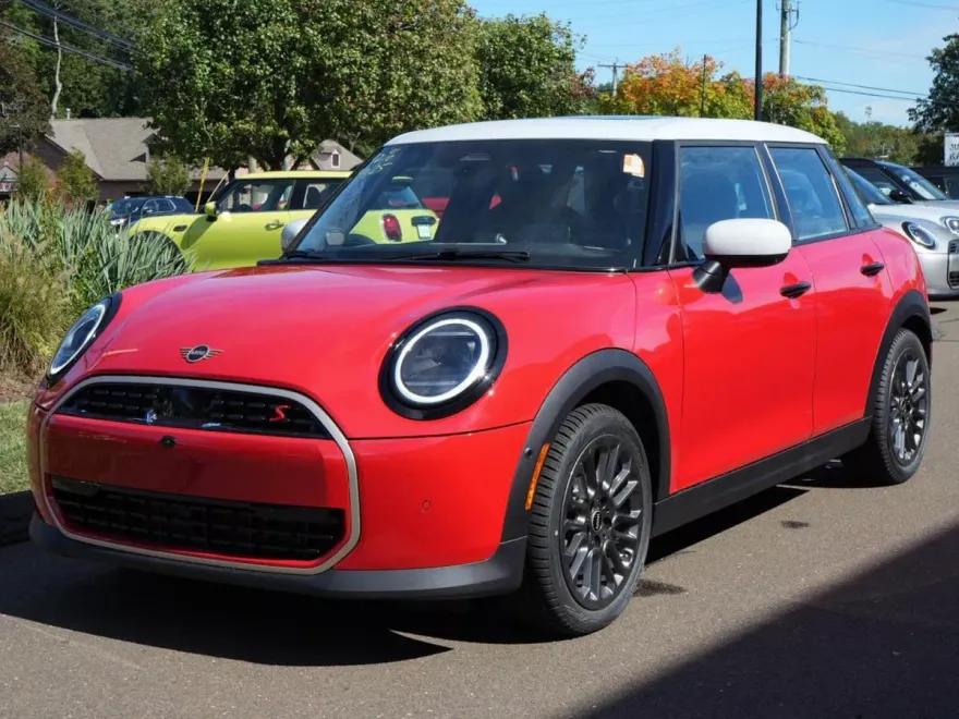 2026 Mini Cooper Hardtop S 4 Door Iconic photo 1