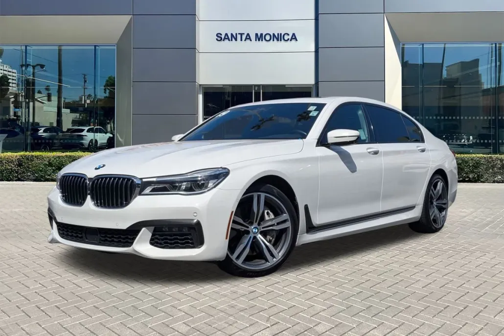 2019 Bmw 750i Sedan photo 1