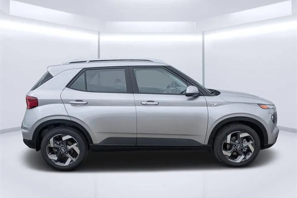 2026 Hyundai Venue SEL photo 1