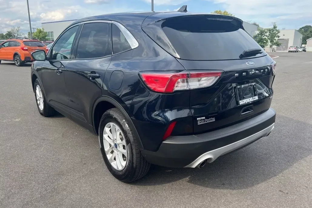 2021 Ford Escape SE photo 1