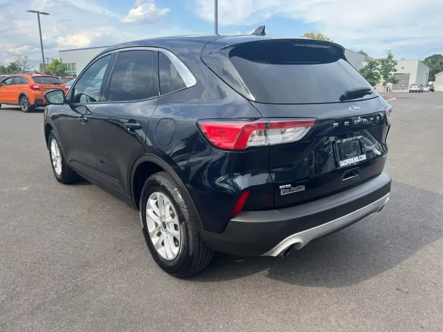 2021 Ford Escape SE photo 1