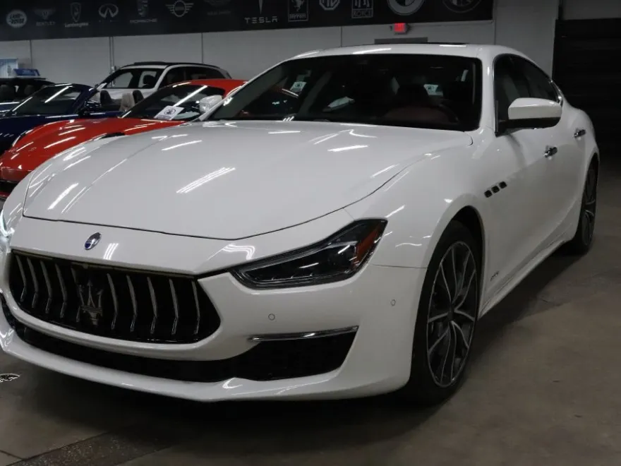 2019 Maserati Ghibli S photo 1
