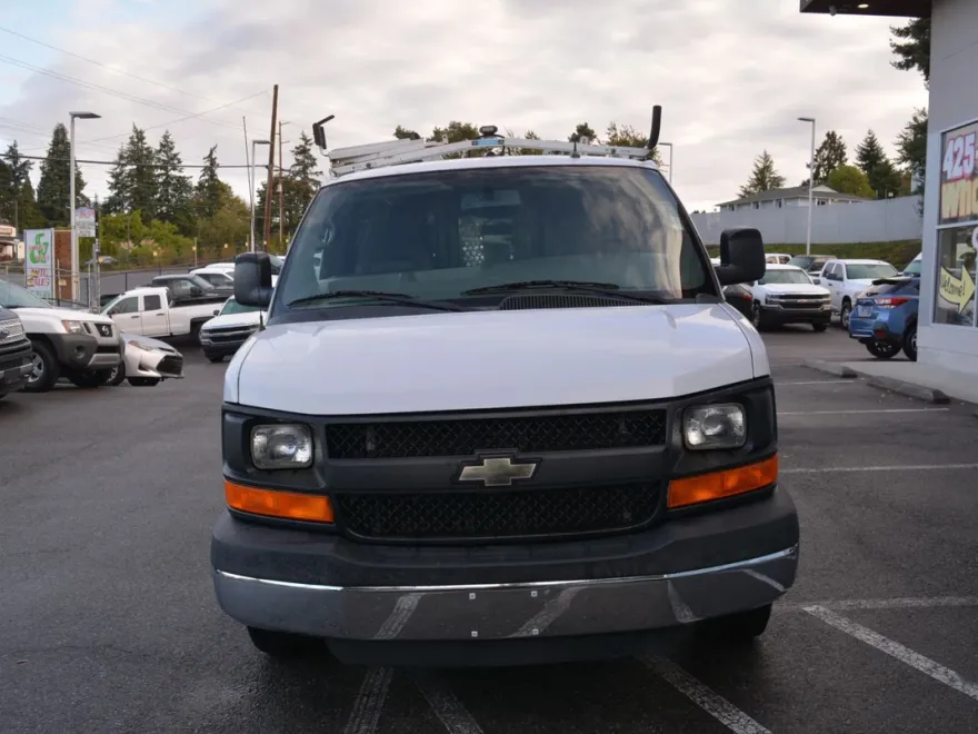 2014 Chevrolet Express 2500 Cargo Van photo 1