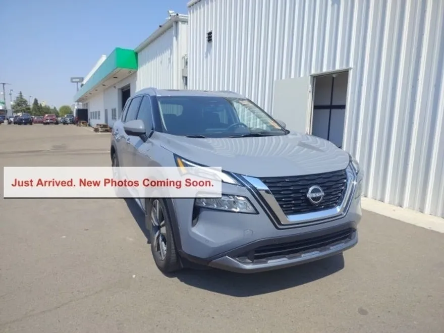 2023 Nissan Rogue SL photo 1