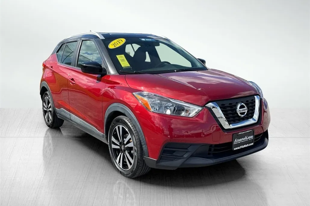 2019 Nissan Kicks SV photo 1