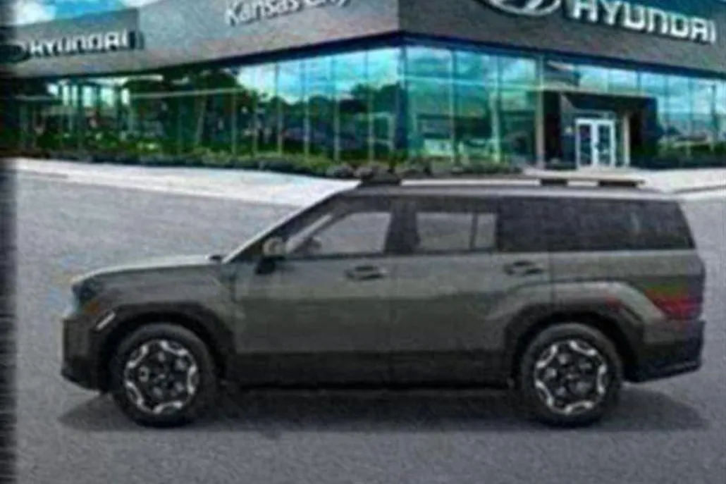 2025 Hyundai Santa Fe SEL photo 1