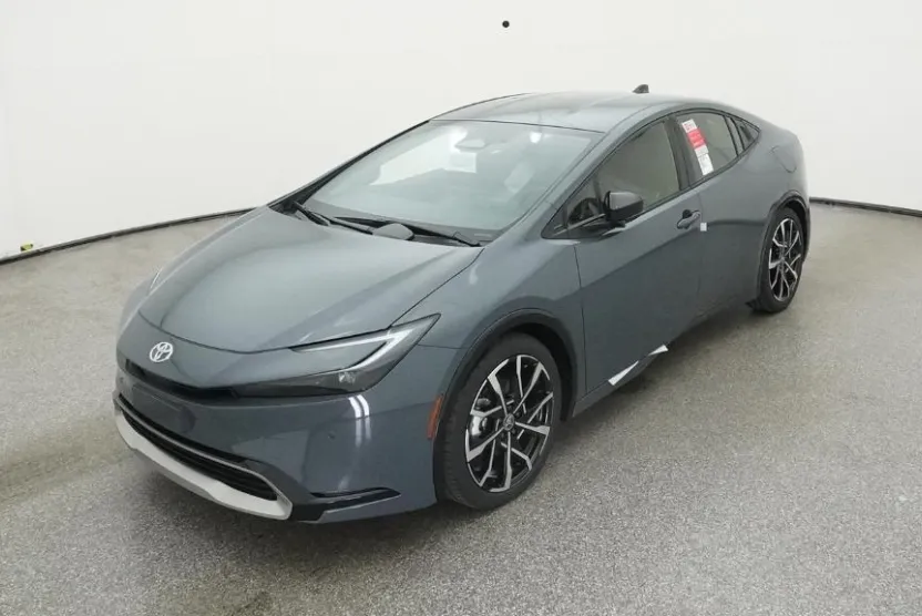 2026 Toyota Prius XSE Plug-in Hybrid photo 1
