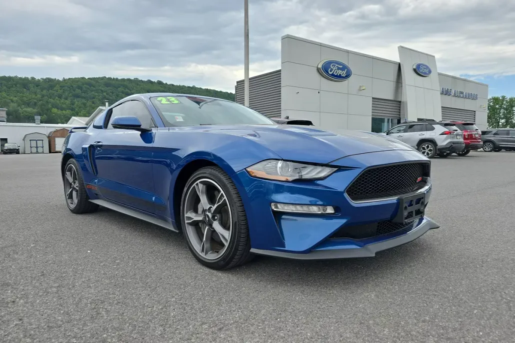 2023 Ford Mustang GT Premium photo 1