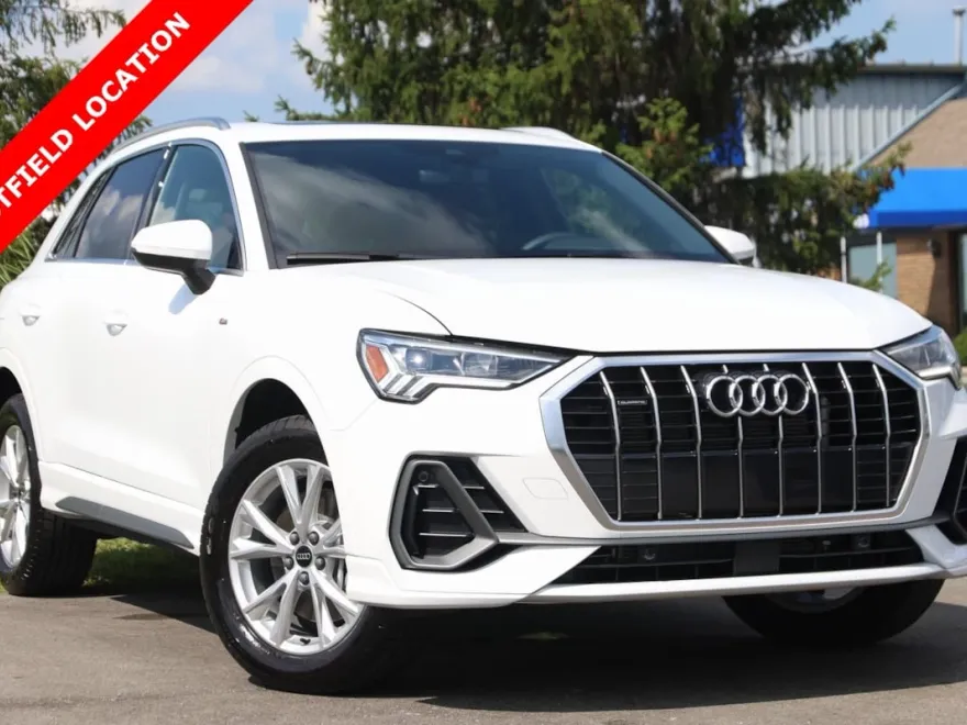 2025 Audi Q3 S line Premium photo 1