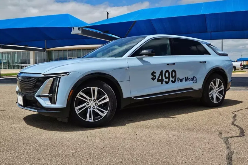 2024 Cadillac Lyriq Tech photo 1