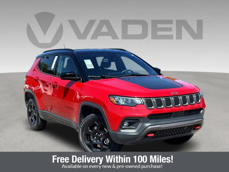 2023 Jeep Compass Trailhawk photo 1