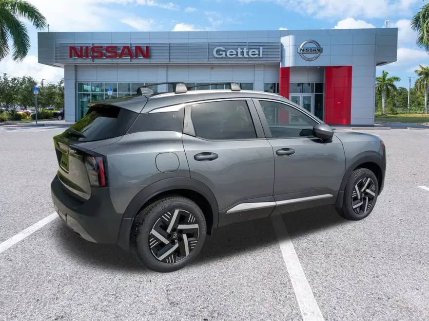 2025 Nissan Kicks SV photo 1