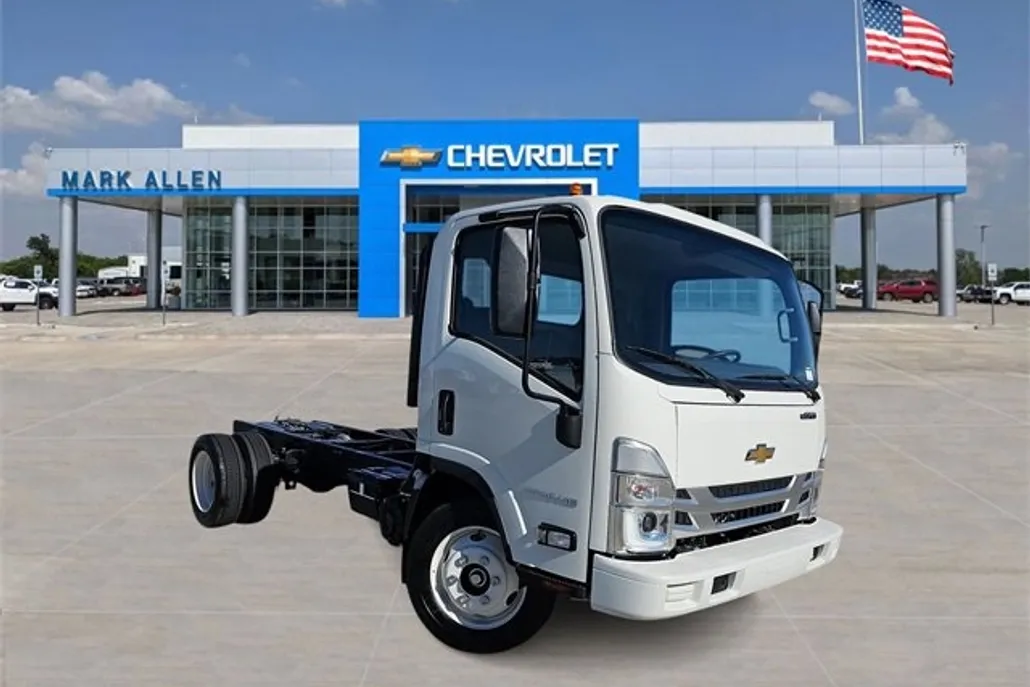 2024 Chevrolet Silverado 4500HD photo 1