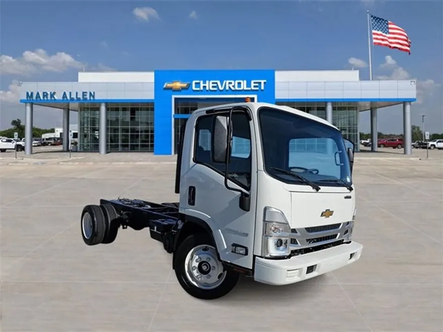 2024 Chevrolet Silverado 4500HD photo 1