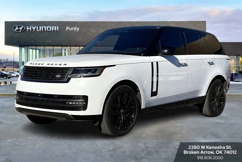 2023 Land Rover Range Rover SE photo 1