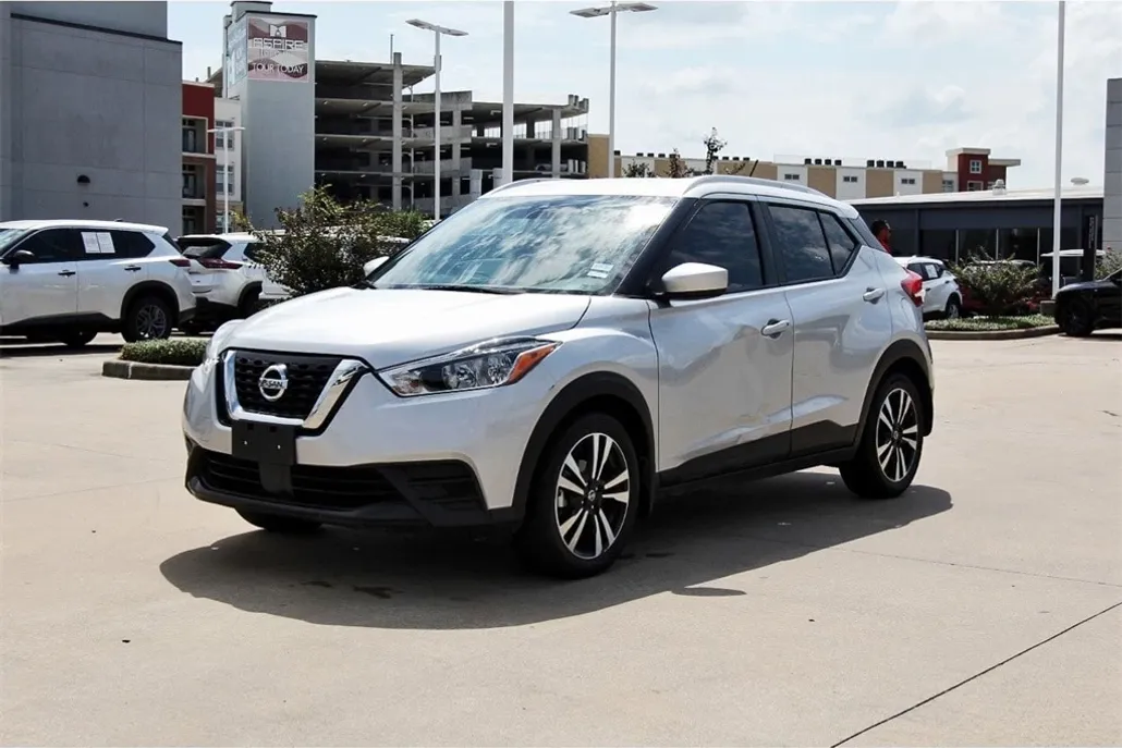 2020 Nissan Kicks SV photo 1