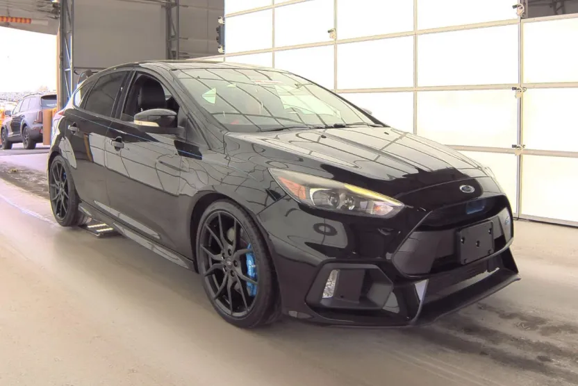 2017 Ford Focus RS photo 1