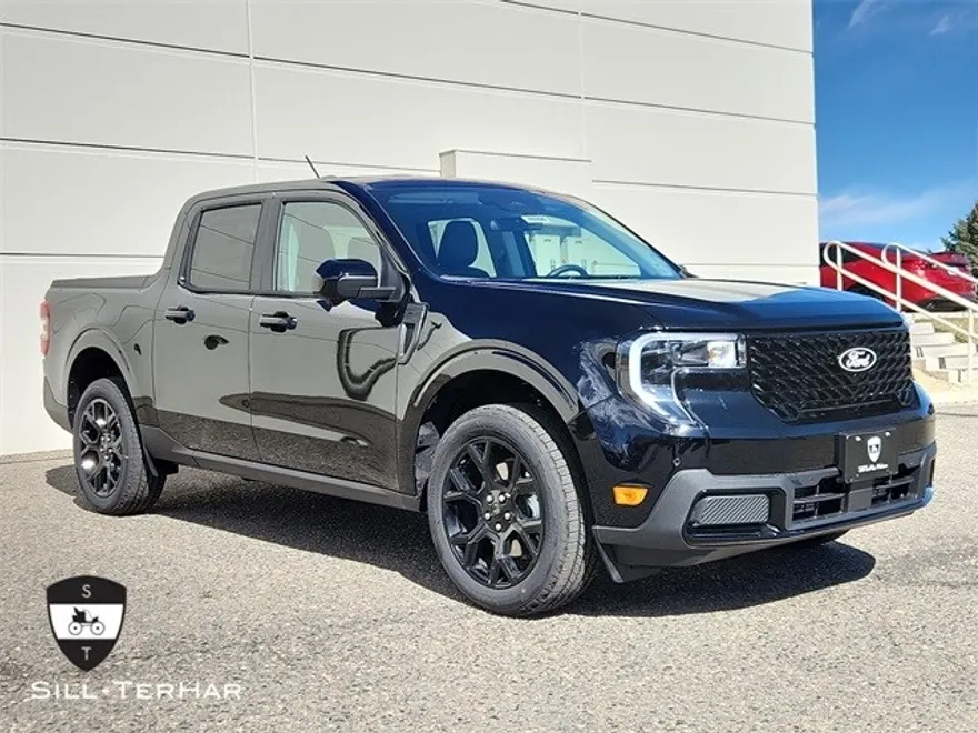 2025 Ford Maverick Lariat photo 1