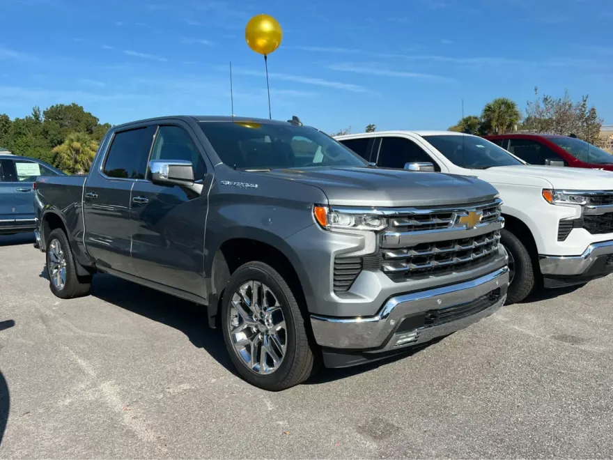 2025 Chevrolet Silverado 1500 LTZ photo 1