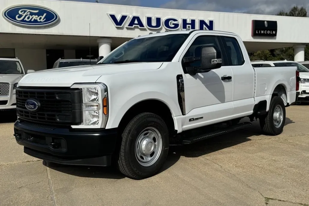 2024 Ford F-350 XL photo 1