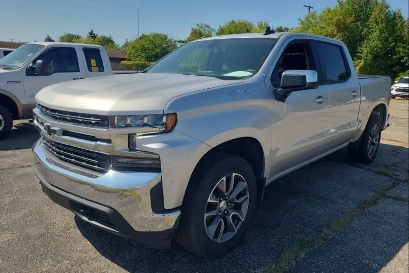 2022 Chevrolet Silverado 1500 LT photo 1