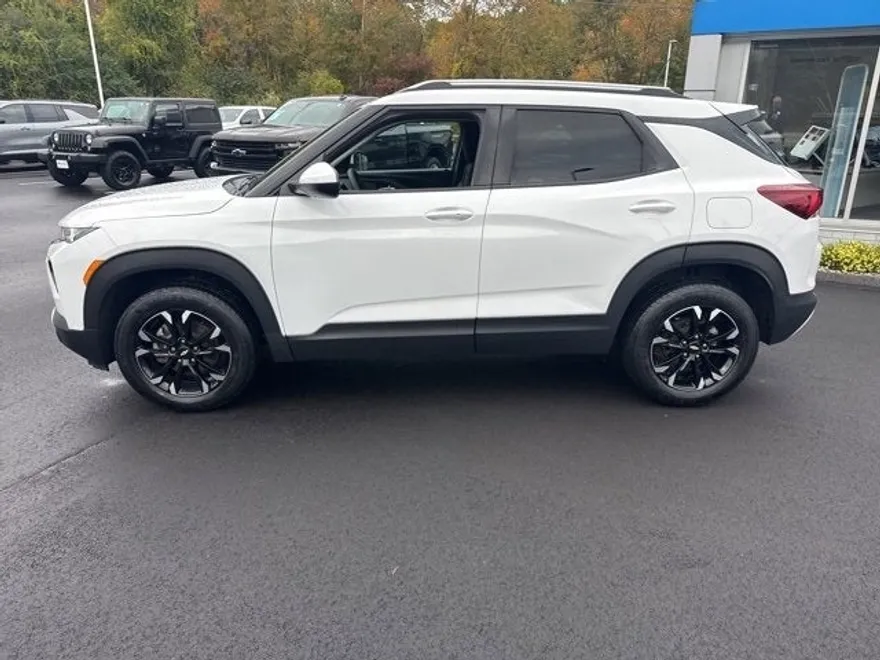 2022 Chevrolet Trailblazer LT photo 1