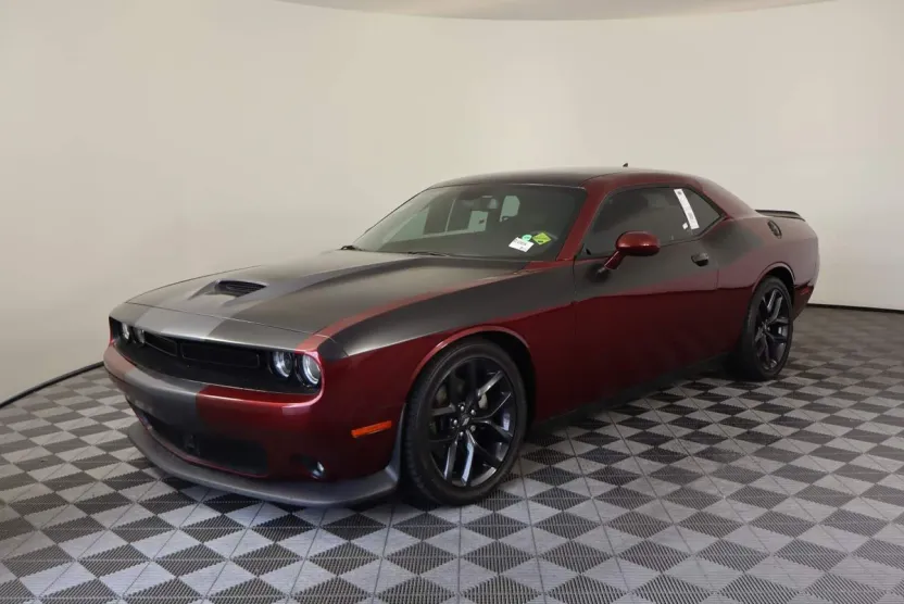 2023 Dodge Challenger GT photo 1