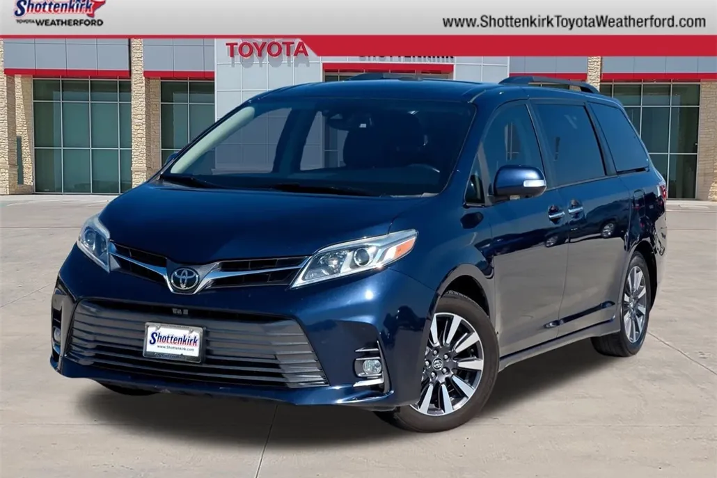 2019 Toyota Sienna Limited Premium photo 1