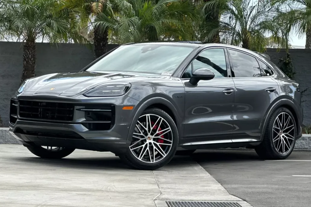 2026 Porsche Cayenne S E-Hybrid Coupe photo 1