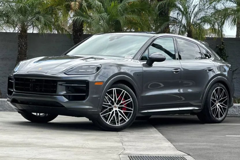 2026 Porsche Cayenne S E-Hybrid Coupe photo 1
