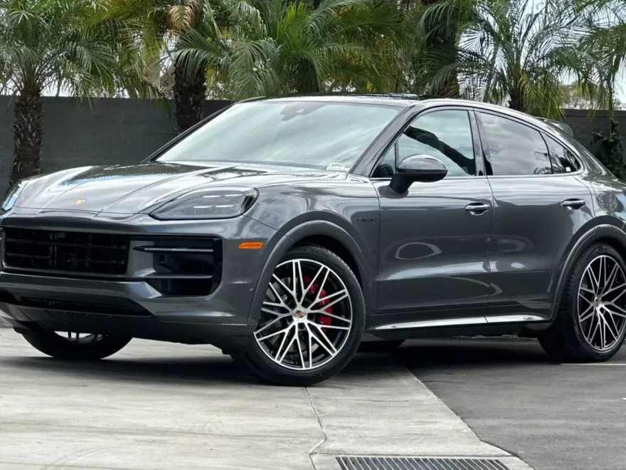 2026 Porsche Cayenne S E-Hybrid Coupe photo 1
