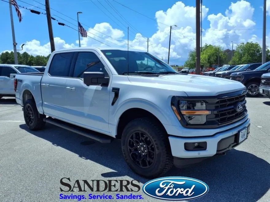 2025 Ford F-150 XLT photo 1