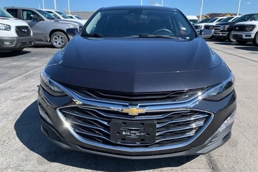 2023 Chevrolet Malibu 1LT photo 1