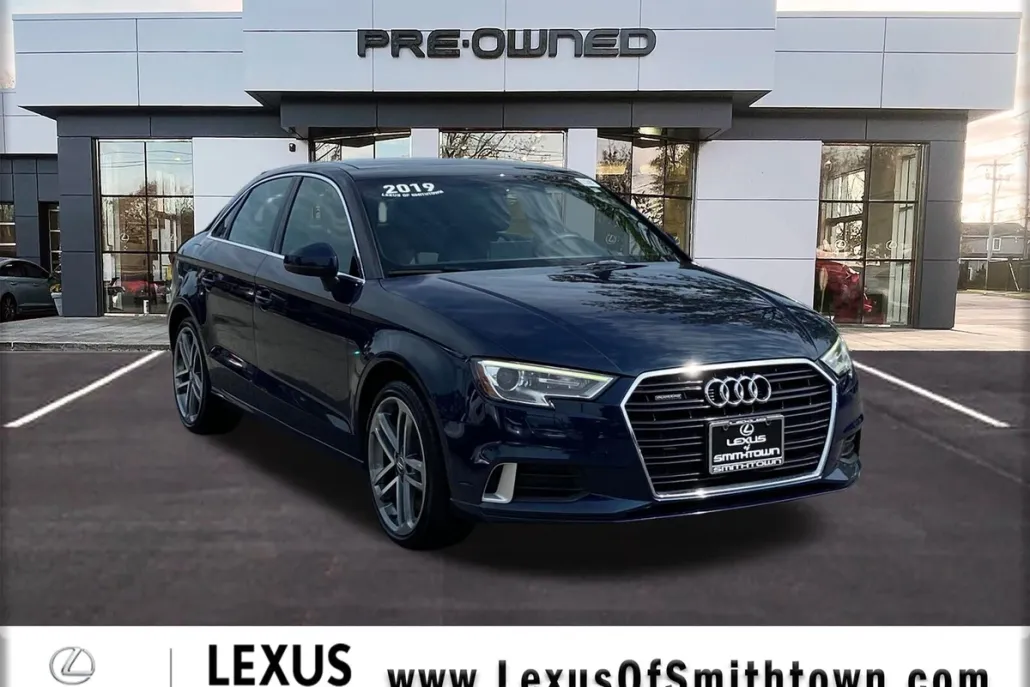 2019 Audi A3 2.0T Premium photo 1