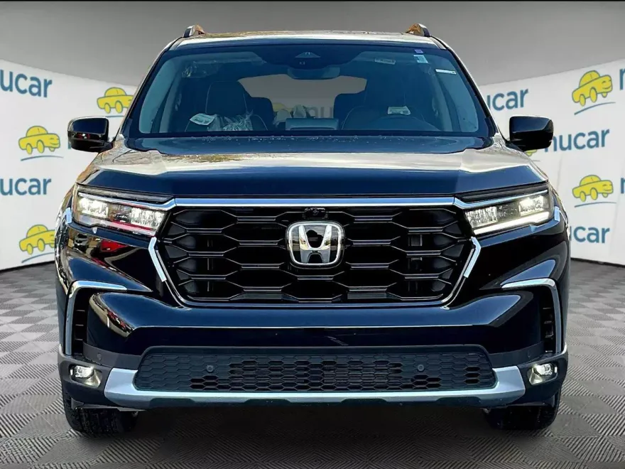2025 Honda Pilot Elite photo 1