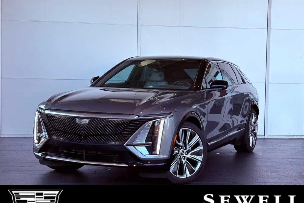 2023 Cadillac Lyriq Luxury photo 1