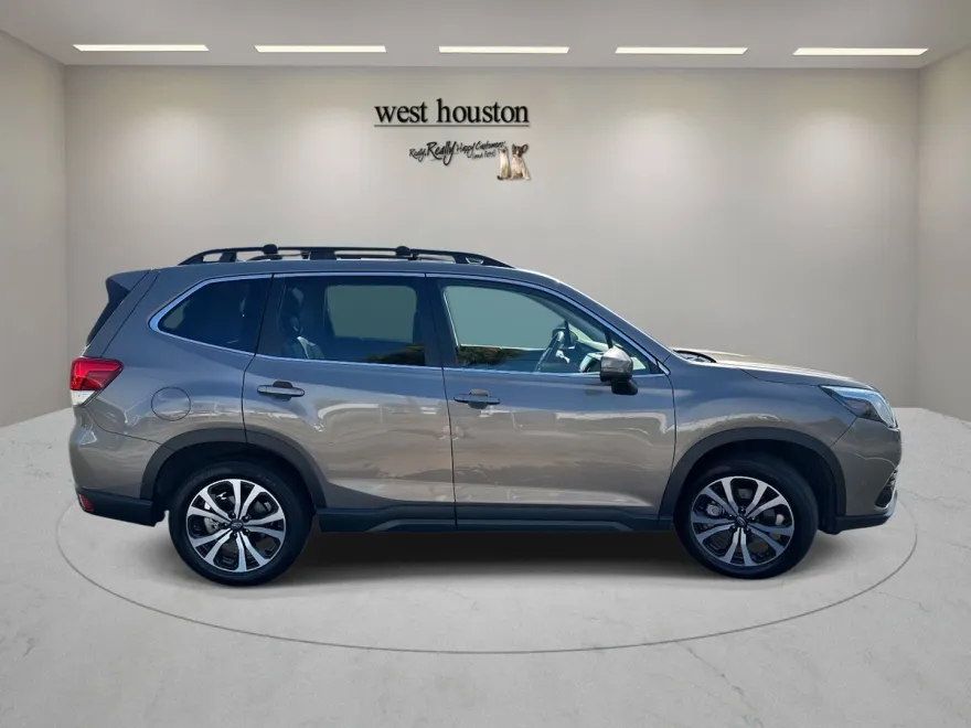 2022 Subaru Forester Limited photo 1
