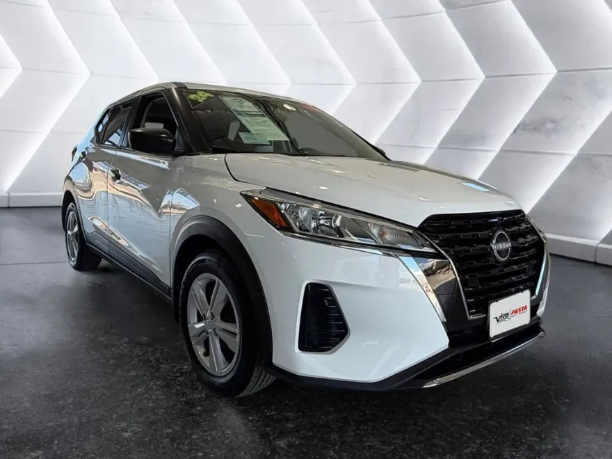 2024 Nissan Kicks S photo 1