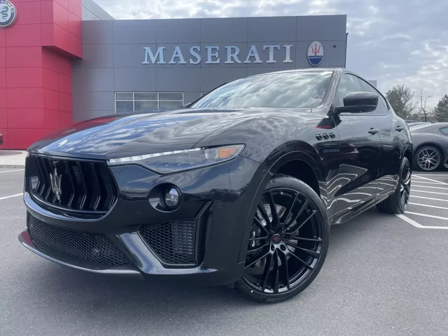 2024 Maserati Levante Trofeo photo 1