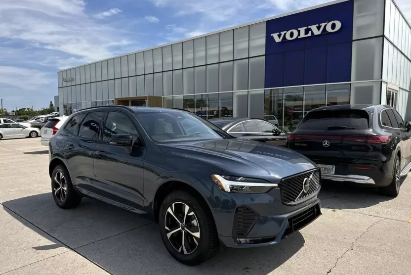 2026 Volvo XC60 B5 Core photo 1