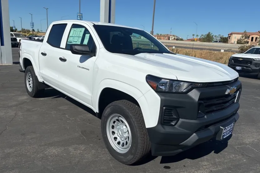 2026 Chevrolet Colorado Work Truck photo 1