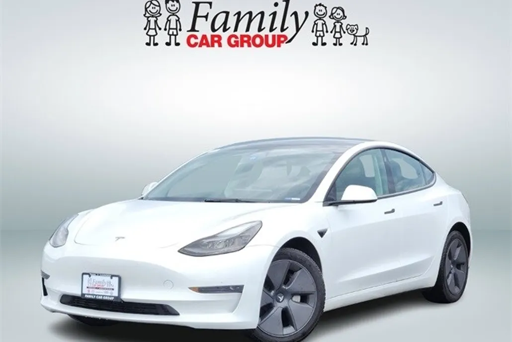 2023 Tesla Model 3 photo 1