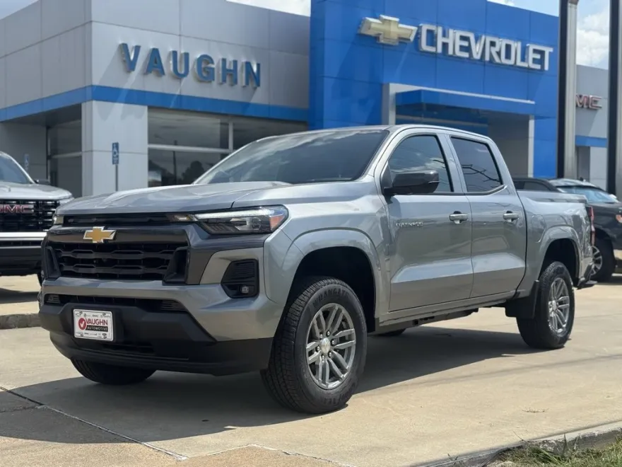 2026 Chevrolet Colorado LT photo 1
