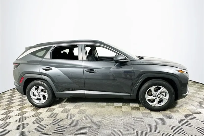2022 Hyundai Tucson SEL photo 1