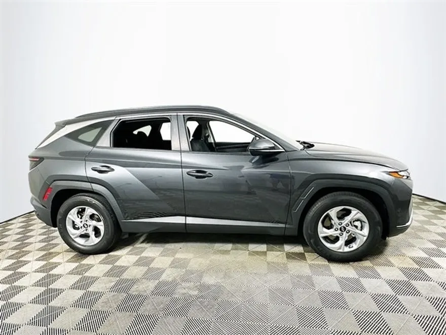 2022 Hyundai Tucson SEL photo 1