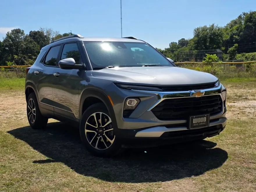 2024 Chevrolet Trailblazer LT photo 1