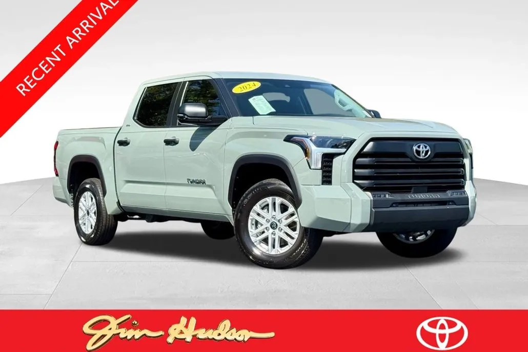 2024 Toyota Tundra SR5 photo 1